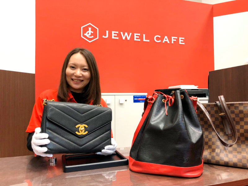 Staf Jewel Cafe Gurney Paragon