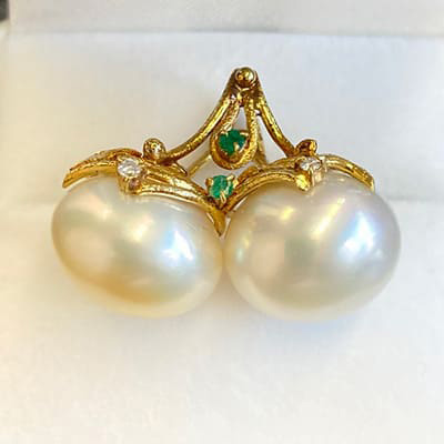 Pearl brooch K18YG