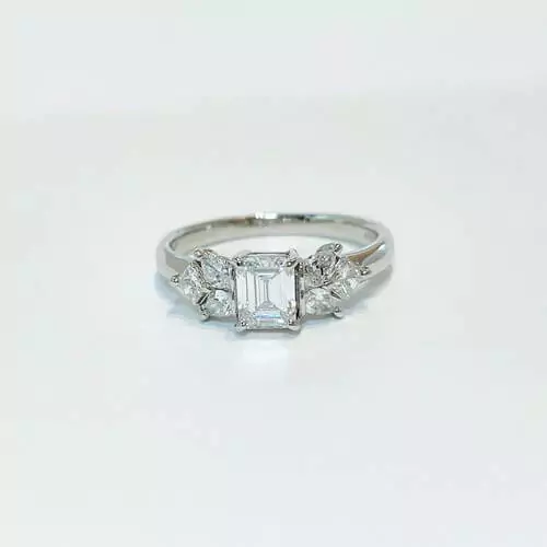 We puchased Diamond Ring 0.62ct Pt900!